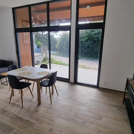 Le Bois Flotte Apartment *